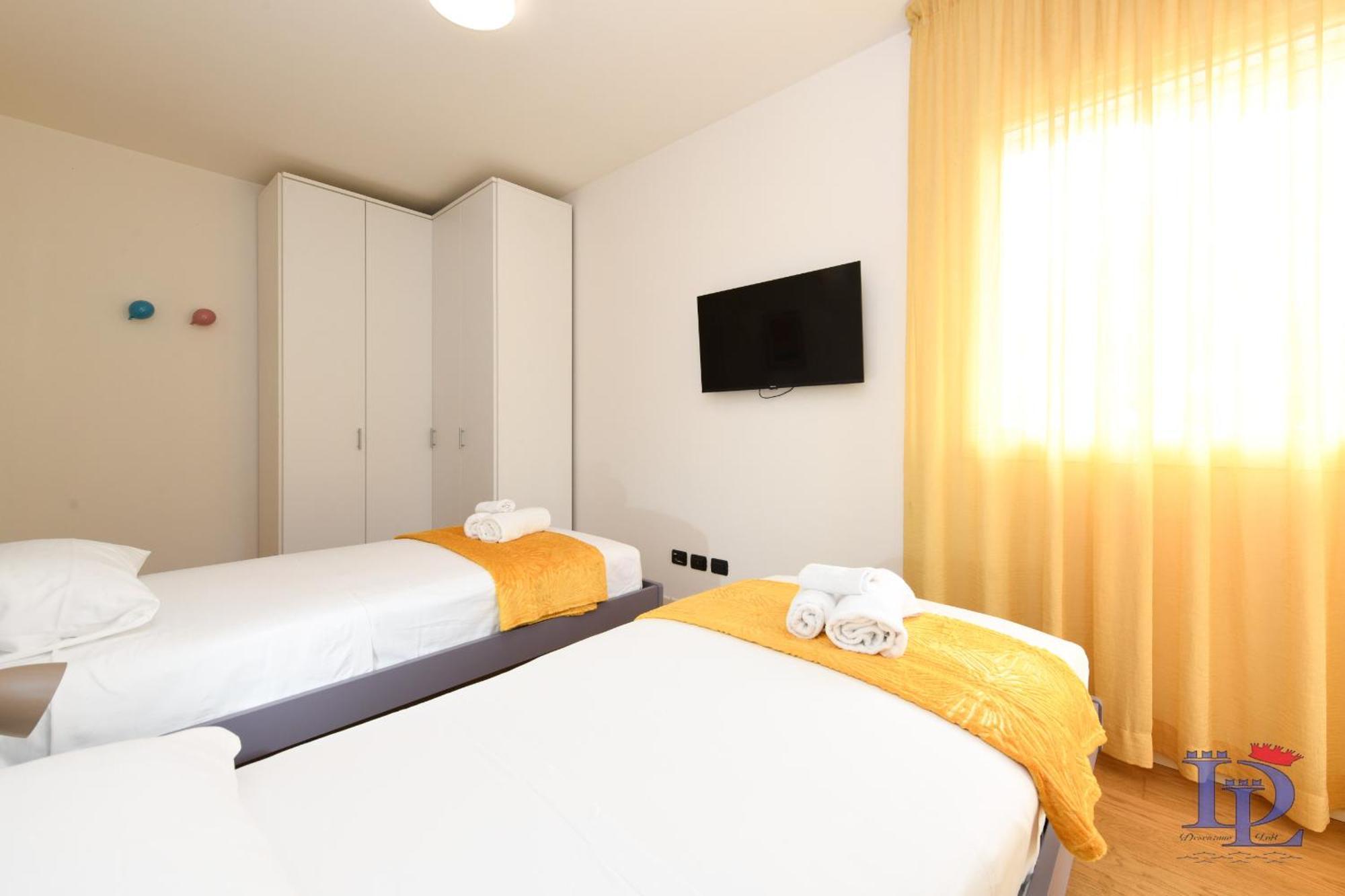 Desenzanoloft Official Partner Marriott Homes & Villas -The Wind Rose Renovation 2025 Ντεζεντσάνο ντελ Γκάρντα Εξωτερικό φωτογραφία